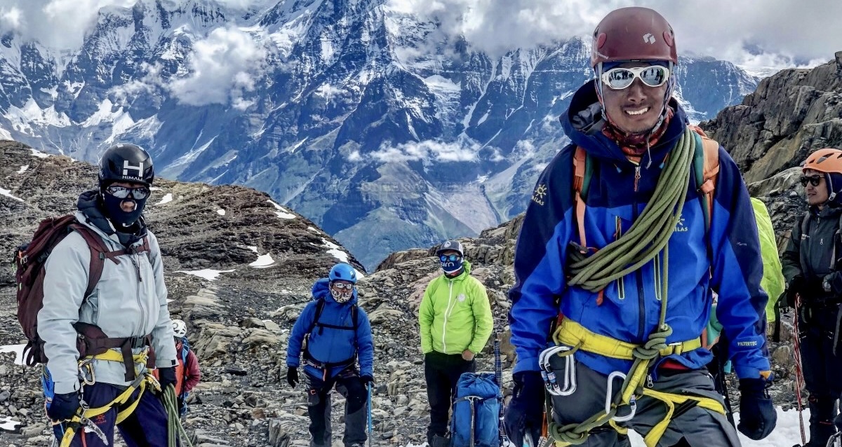 Chulu West Peak Climbing